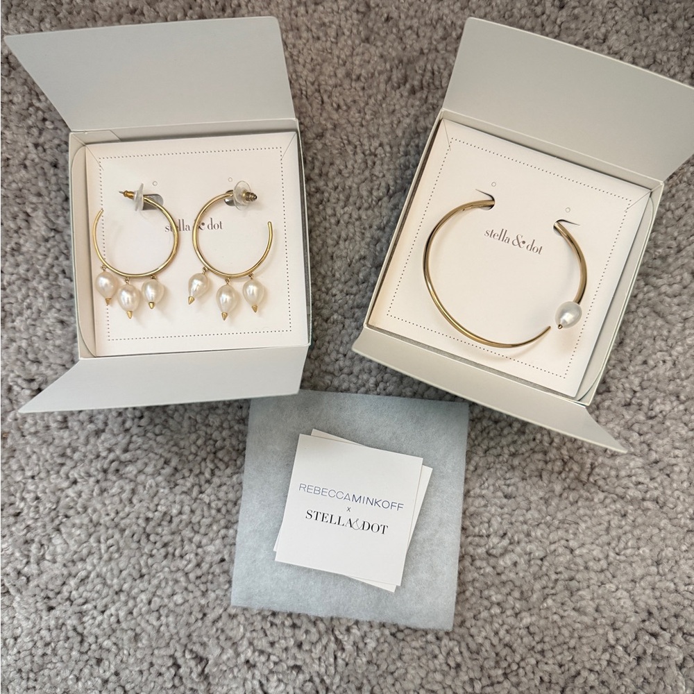 Stella & Dot Gold Earrings Pearl Earrings and Bracelet